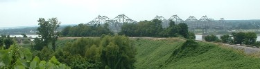 Mississippi River Bridge: park staff photo